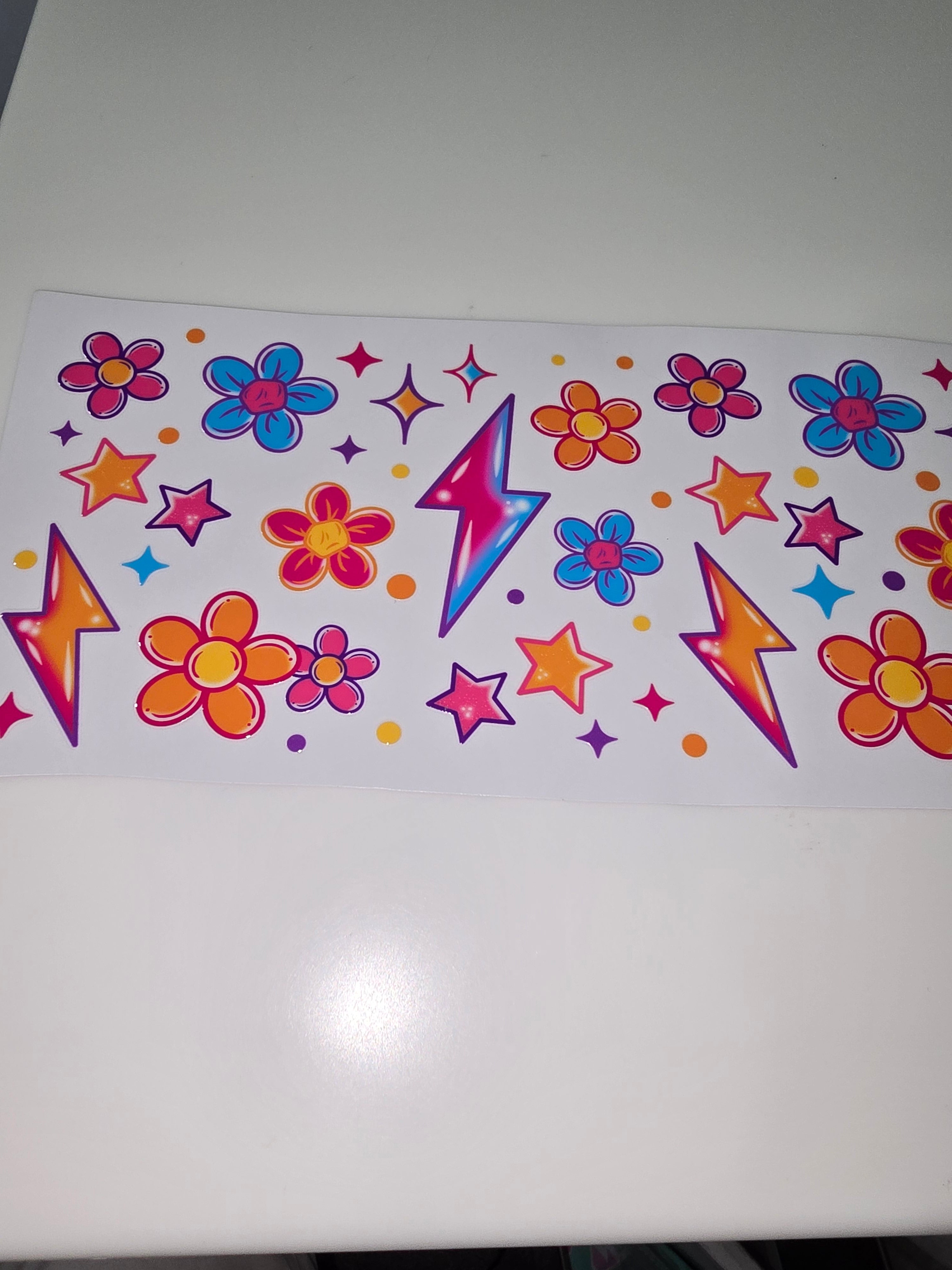 40 oz Wrap, flowers & lightening bolts