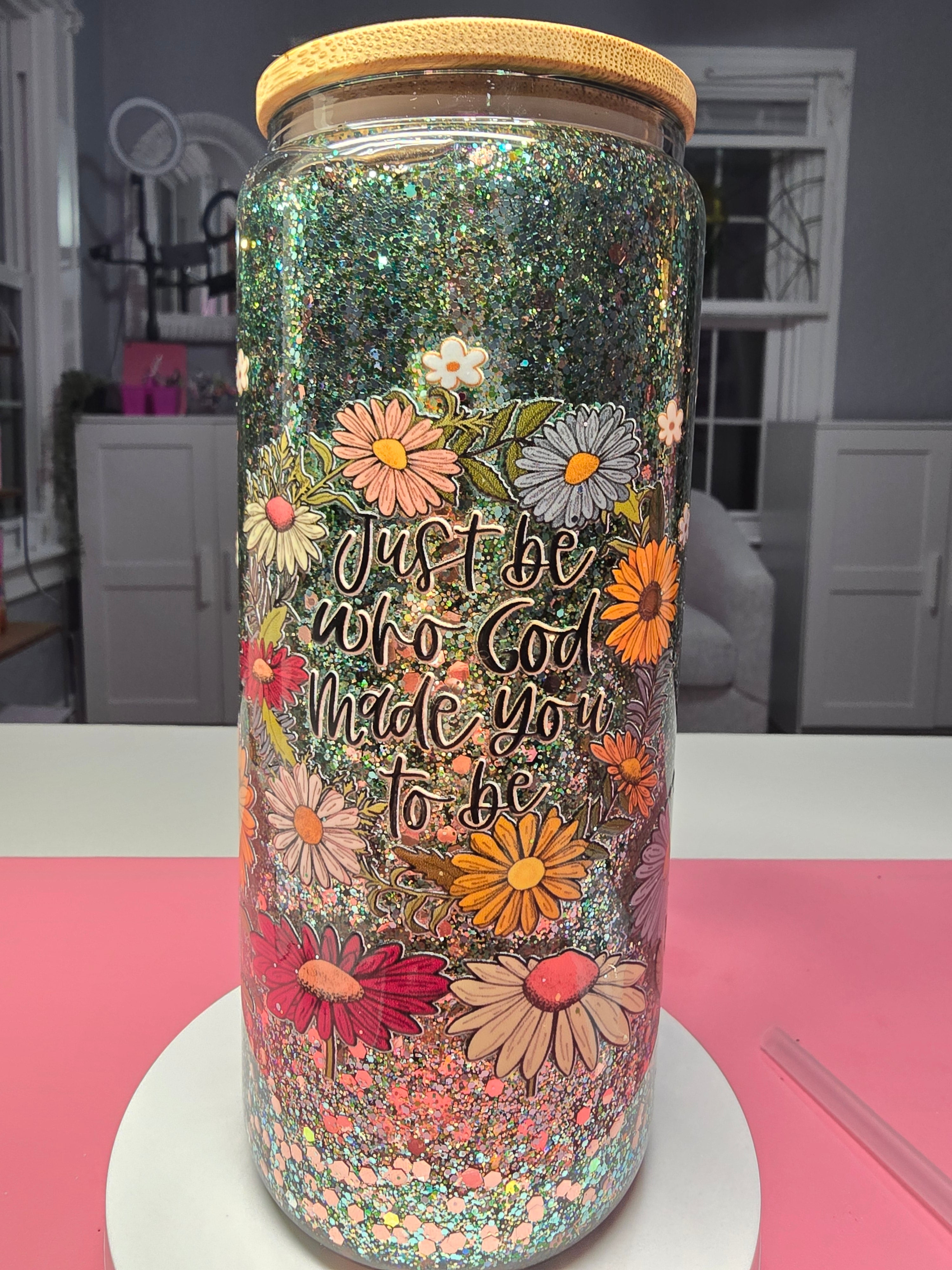 "Just be who God made you to be", 20 oz glass tumbler with handle